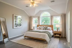 880 Tully Rd, Houston, TX 77079 - Photo 12
