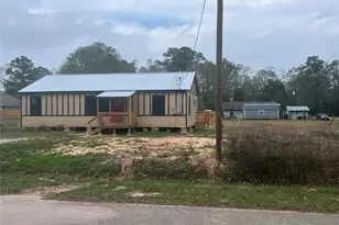 907 Daniel, Cleveland, TX 77327 - Photo 2