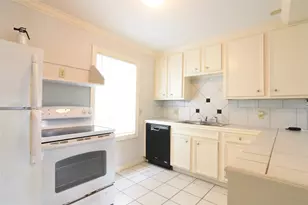 613 Pacific St, Houston, TX 77006 - Photo 4