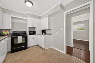 103 E Janisch Rd, Houston, TX 77022 - Photo 4