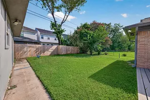 103 E Janisch Rd, Houston, TX 77022 - Photo 14
