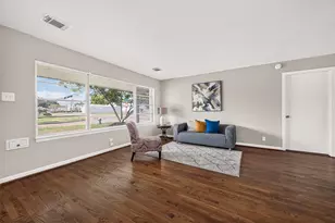 103 E Janisch Rd, Houston, TX 77022 - Photo 6