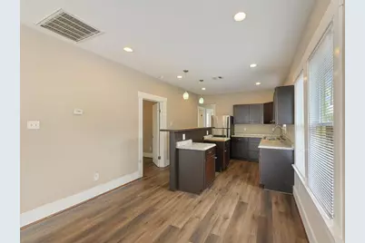 1107 Melbourne Street, Houston, TX 77022 - Photo 6