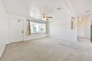 332 N 7th St, La Porte, TX 77571 - Photo 6