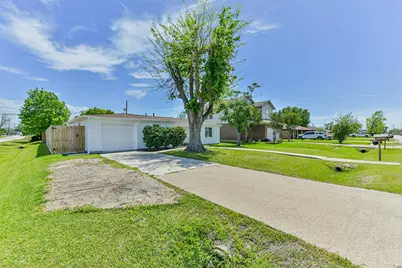 332 N 7th Street, La Porte, TX 77571 - Photo 2