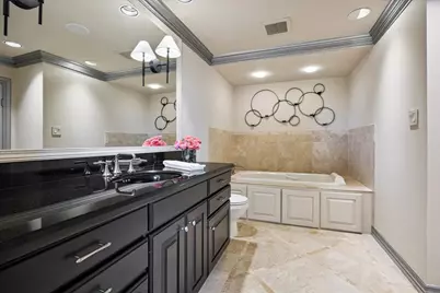 49 Briar Hollow Lane #702, Houston, TX 77027 - Photo 16