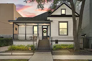 405 Welch St, Houston, TX 77006 - Photo 2