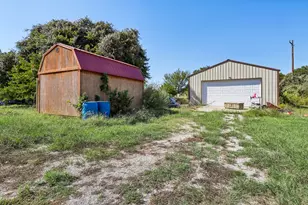 169 Lowrey Cir, Springtown, TX 76082 - Photo 14