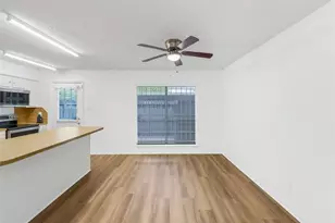 9243 Westwood Village Dr, Houston, TX 77036 - Photo 8