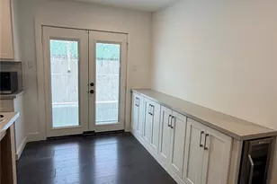 4208 Arlington St, Houston, TX 77022 - Photo 8