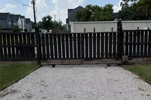 4208 Arlington St, Houston, TX 77022 - Photo 16