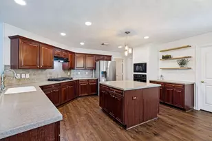 222 Willowood Dr, League City, TX 77573 - Photo 6