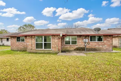 7215 Valmont Drive, Houston, TX 77016 - Photo 14