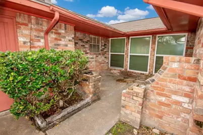 7215 Valmont Drive, Houston, TX 77016 - Photo 2