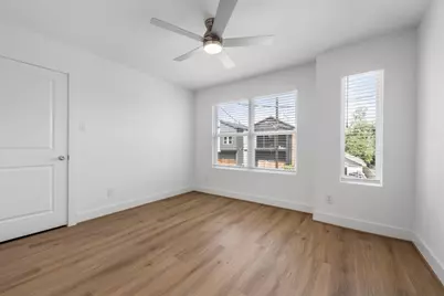 1220 E 33rd Street, Houston, TX 77022 - Photo 16