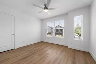 1220 E 33rd St, Houston, TX 77022 - Photo 16