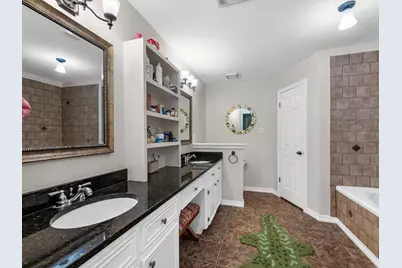 5210 Green Springs Drive, Houston, TX 77066 - Photo 22