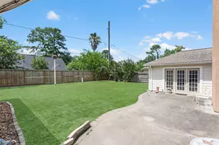 5210 Green Springs Dr, Houston, TX 77066 - Photo 32