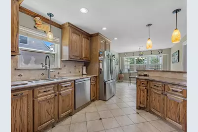 5210 Green Springs Drive, Houston, TX 77066 - Photo 12