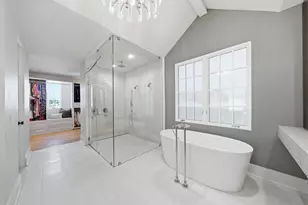 2615 Yupon St, Houston, TX 77006 - Photo 36