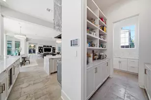 2615 Yupon St, Houston, TX 77006 - Photo 16