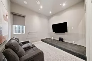 2615 Yupon St, Houston, TX 77006 - Photo 26