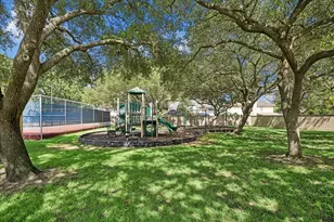 813 Lakeview Dr, Sugar Land, TX 77498 - Photo 30