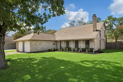 813 Lakeview Drive, Sugar Land, TX 77498 - Photo 6