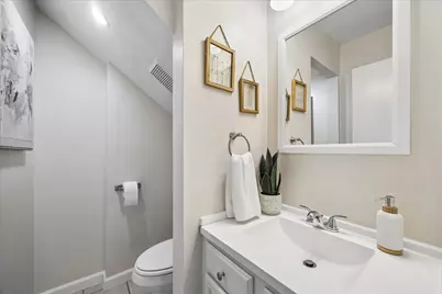 813 Lakeview Drive, Sugar Land, TX 77498 - Photo 14