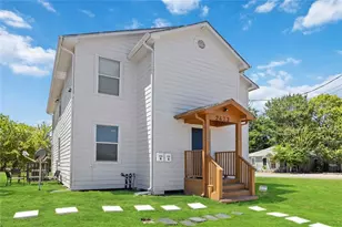 2423 Lucas St, Houston, TX 77026 - Photo 2