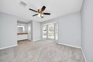 10654 Hazelhurst Dr, Houston, TX 77043 - Photo 22