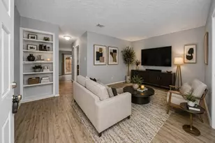 10654 Hazelhurst Dr, Houston, TX 77043 - Photo 2