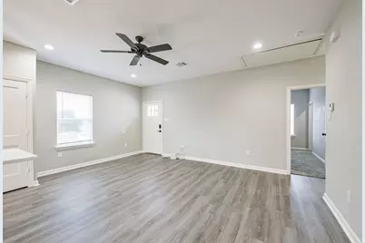 4405 Mallow Street #B, Houston, TX 77051 - Photo 6