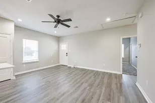4405 Mallow St, Houston, TX 77051 - Photo 6