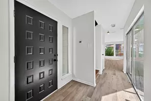 1917 Trixie Ln, Houston, TX 77042 - Photo 8