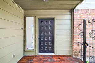 1917 Trixie Ln, Houston, TX 77042 - Photo 6