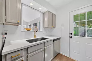 1917 Trixie Ln, Houston, TX 77042 - Photo 20