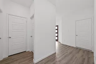 9746 Enclave Ridge Rd, Willis, TX 77318 - Photo 8