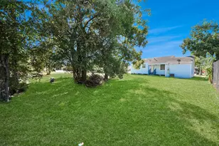 11025 Muscatine St, Houston, TX 77029 - Photo 28