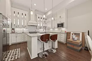 2020 McGowen St, Houston, TX 77004 - Photo 8