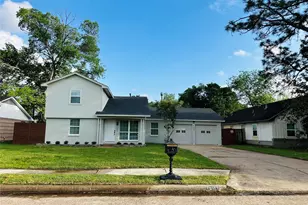 7131 Carvel Ln, Houston, TX 77074 - Photo 2