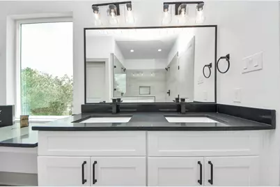 5303 Kindred Garden Lane #B, Houston, TX 77091 - Photo 32