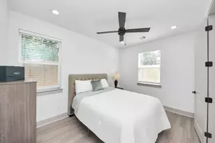 5303 Kindred Gdn Ln, Houston, TX 77091 - Photo 10