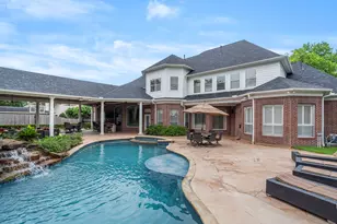 8214 Forest Gate Dr, Sugar Land, TX 77479 - Photo 48