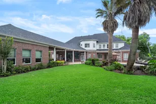 8214 Forest Gate Dr, Sugar Land, TX 77479 - Photo 48