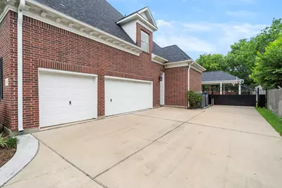 8214 Forest Gate Drive, Sugar Land, TX 77479 - Photo 42