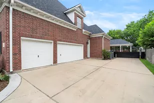 8214 Forest Gate Dr, Sugar Land, TX 77479 - Photo 42
