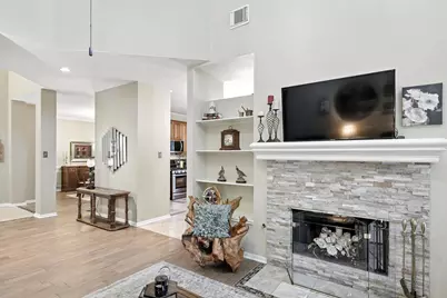 98 S Dreamweaver Circle, The Woodlands, TX 77380 - Photo 4