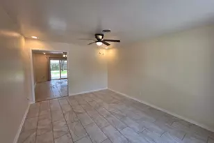 3907 Grapevine St, Houston, TX 77045 - Photo 12
