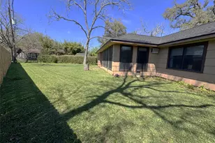53 Pin Oak Ct, Lake Jackson, TX 77566 - Photo 24